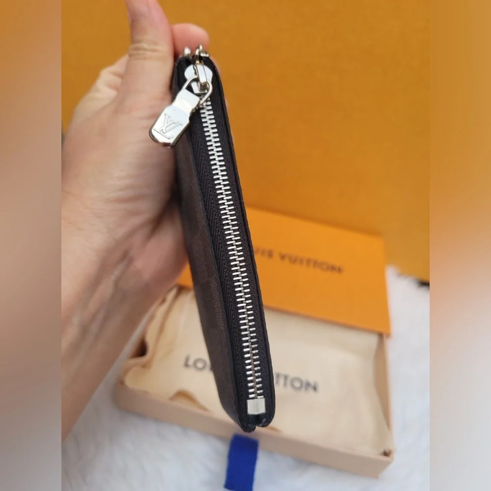 Graphite Key Cles/Pouch - Picture 5 of 12